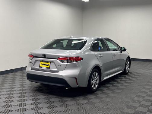 Classic Silver Metallic 2025 Toyota Corolla LE