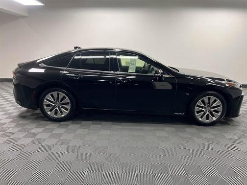 2022 Toyota Mirai Base