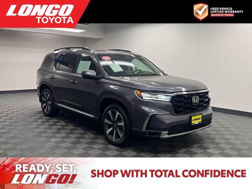 Gray Pearl 2023 Honda Pilot Touring 8-Passenger