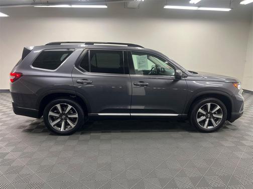 2023 Honda Pilot AWD Elite