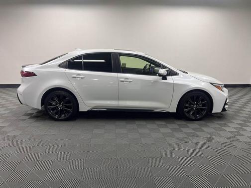 Wind Chill Pearl 2024 Toyota Corolla XSE