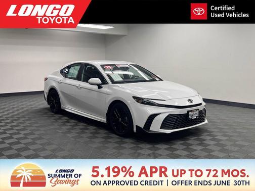 Ice Cap 2025 Toyota Camry SE