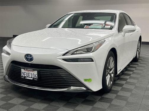 2022 Toyota Mirai Base