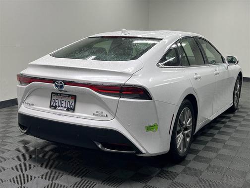 2022 Toyota Mirai Base