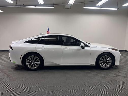 Oxygen White 2023 Toyota Mirai Base