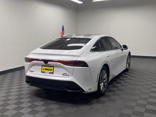 Oxygen White 2023 Toyota Mirai Base