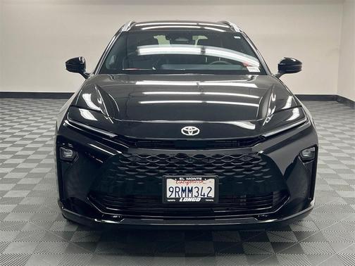 2025 Toyota Crown Signia Limited