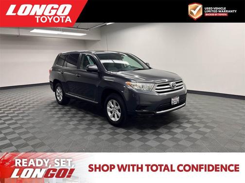Magnetic Gray Metallic 2012 Toyota Highlander SE