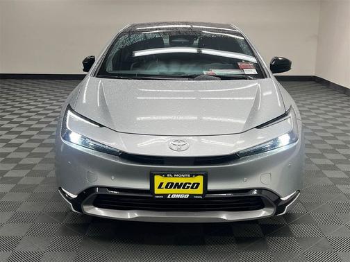 2024 Toyota Prius XLE