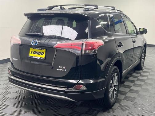 2017 Toyota RAV4 Hybrid XLE