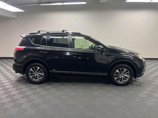 2017 Toyota RAV4 Hybrid XLE