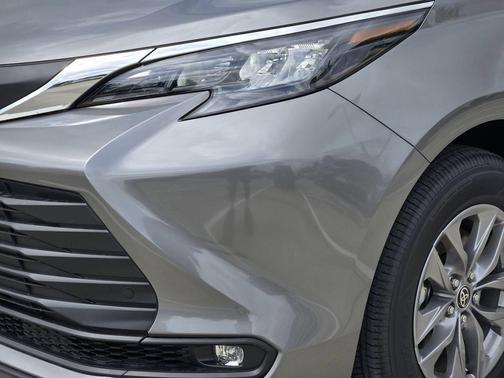 Heavy Metal 2026 Toyota Sienna XLE
