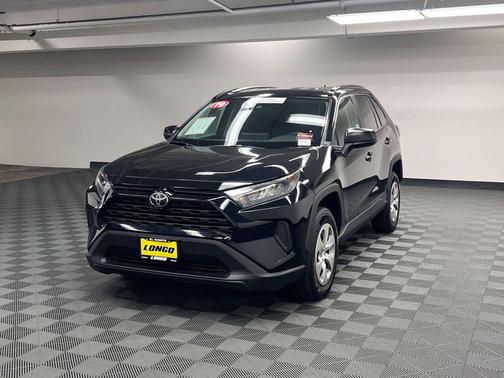 Midnight Black Metallic 2019 Toyota RAV4 LE