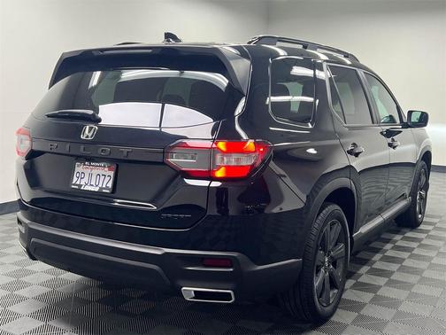 2025 Honda Pilot Sport