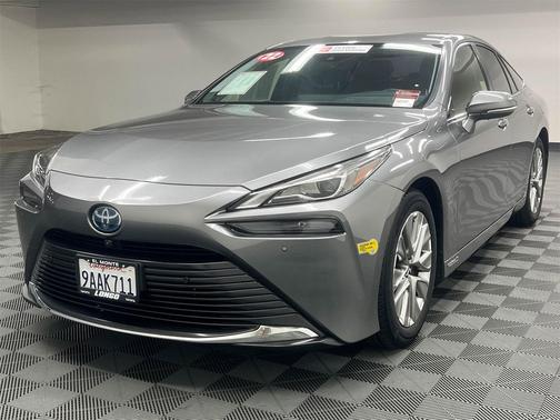 2022 Toyota Mirai Base