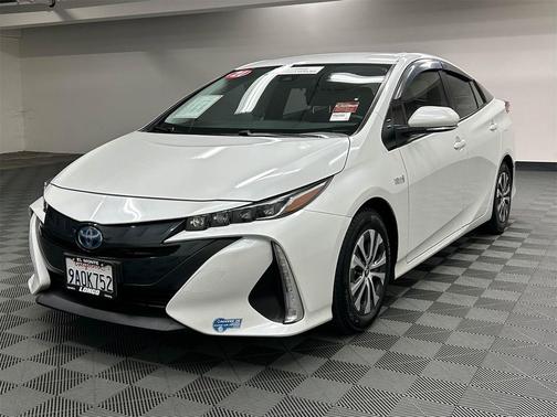 2021 Toyota Prius Prime LE