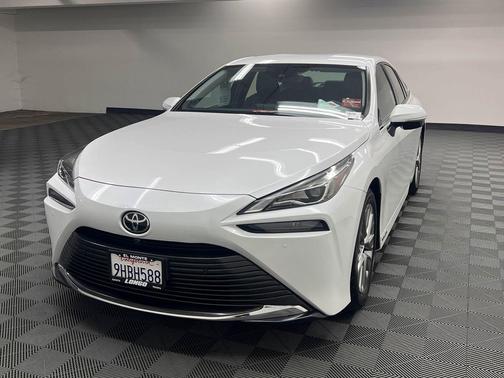 Oxygen White 2023 Toyota Mirai Base