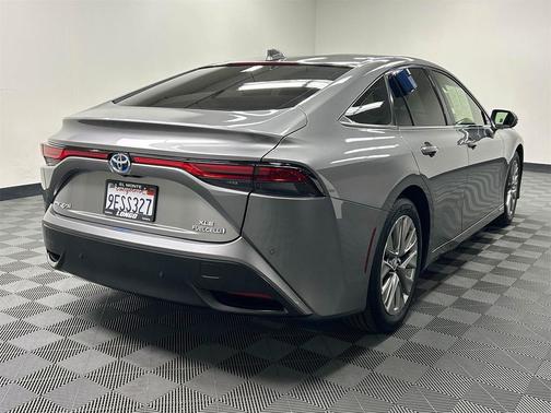 2022 Toyota Mirai Base