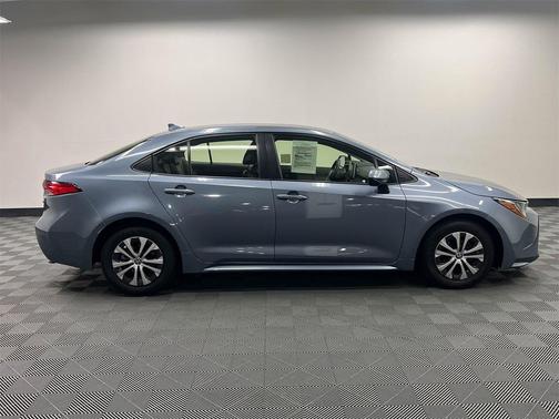 2022 Toyota Corolla Hybrid LE