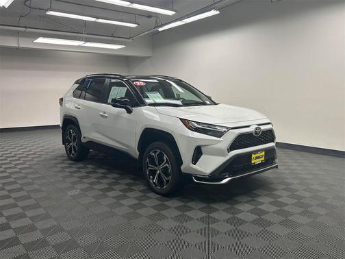 2025 Toyota RAV4 Hybrid SE