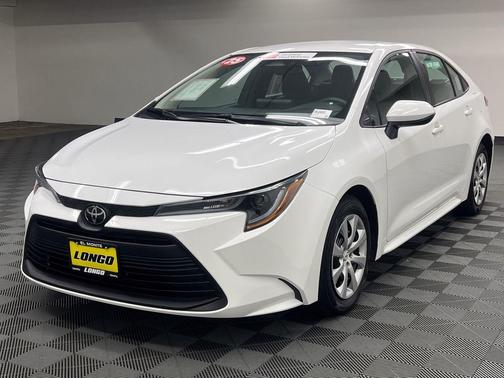 Ice Cap 2025 Toyota Corolla LE