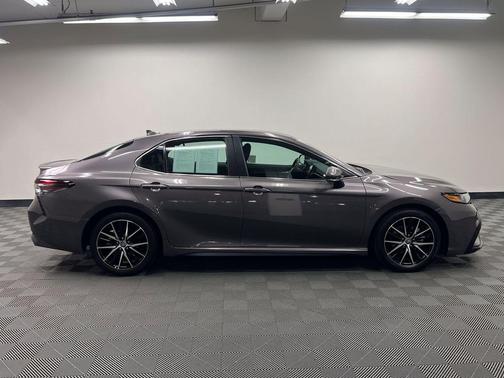 Predawn Gray Mica 2024 Toyota Camry SE