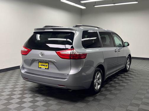 Silver Sky Metallic 2015 Toyota Sienna LE