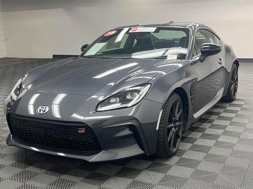 2025 Toyota GR86 Premium