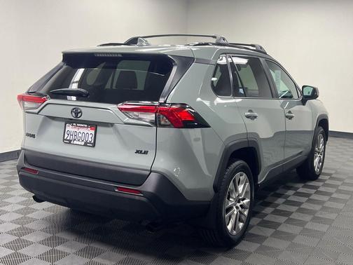 Lunar Rock 2023 Toyota RAV4 XLE Premium