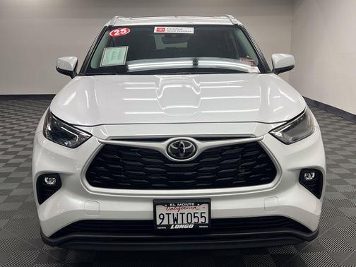 Wind Chill Pearl 2025 Toyota Highlander XLE