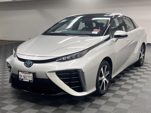 Elemental Silver Metallic 2020 Toyota Mirai Base