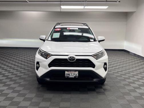 Super White 2019 Toyota RAV4 XLE