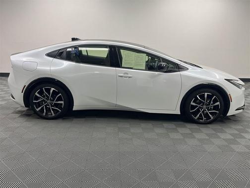 2025 Toyota Prius Plug-In Hybrid XSE