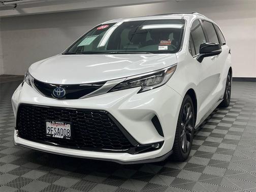 2023 Toyota Sienna XSE 7 Passenger