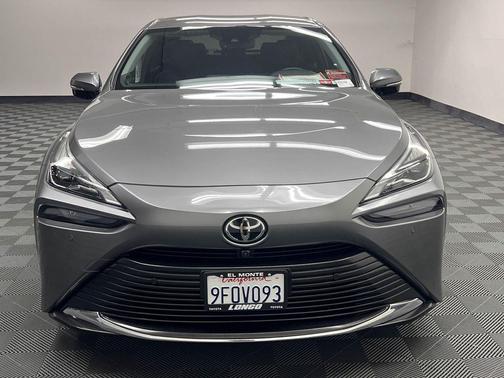 Heavy Metal 2023 Toyota Mirai Base