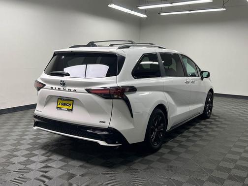 2025 Toyota Sienna XSE 7 Passenger