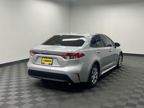 Classic Silver Metallic 2026 Toyota Corolla LE