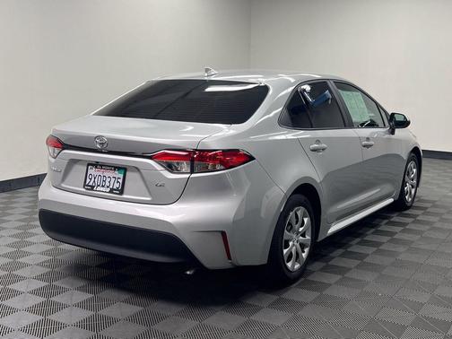 Classic Silver Metallic 2025 Toyota Corolla LE