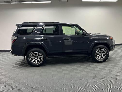 2024 Toyota 4Runner TRD Off Road