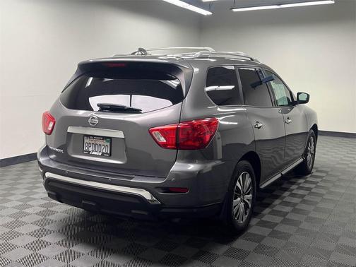 2019 Nissan Pathfinder S