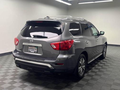 Gun Metallic 2019 Nissan Pathfinder S