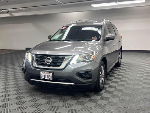 2019 Nissan Pathfinder S
