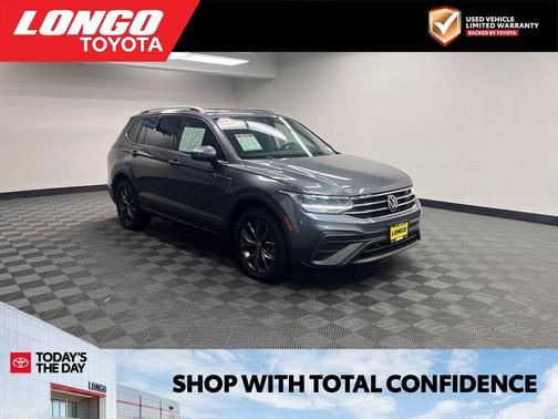 Platinum Gray Metallic 2022 Volkswagen Tiguan 2.0T SE 4MOTION
