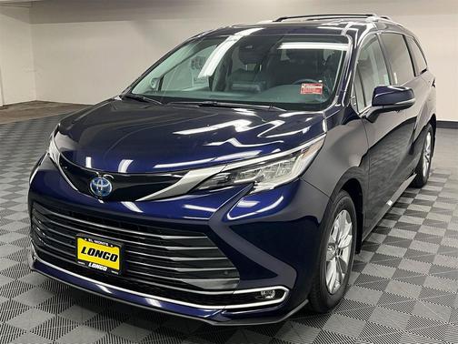 2023 Toyota Sienna Limited
