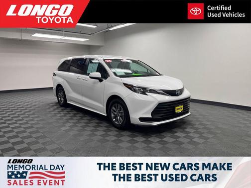 Ice Cap 2025 Toyota Sienna LE