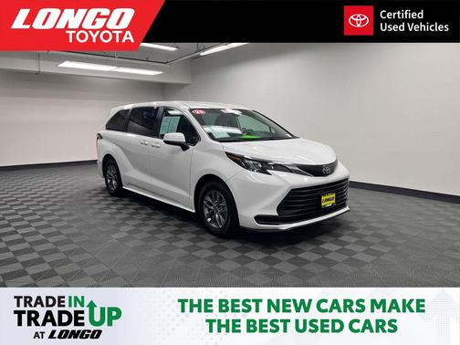 Ice Cap 2025 Toyota Sienna LE