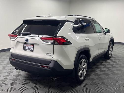 2021 Toyota RAV4 Hybrid XLE Premium