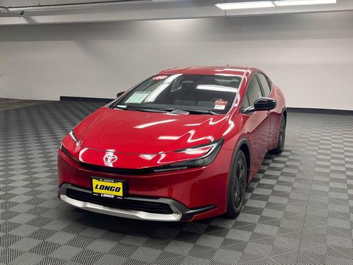 2026 Toyota Prius Plug-In Hybrid SE