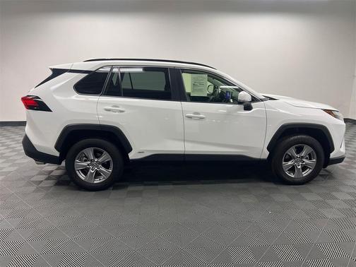 2023 Toyota RAV4 Hybrid LE