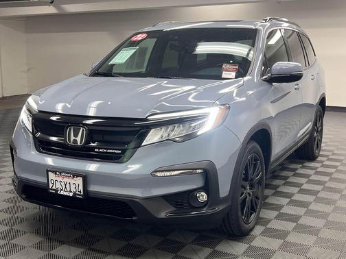 Gray Pearl 2022 Honda Pilot AWD Black Edition